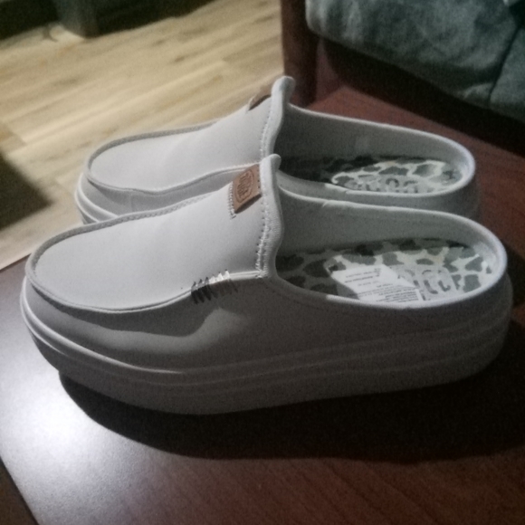 2 Brand New Pairs Of Hey Dudes - Picture 1 of 10